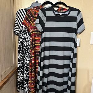 Lularoe Carly Lotof 3 size small NWT